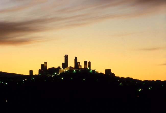 Notte di San Silvestro a San Gimignano. Ma niente botti da casa