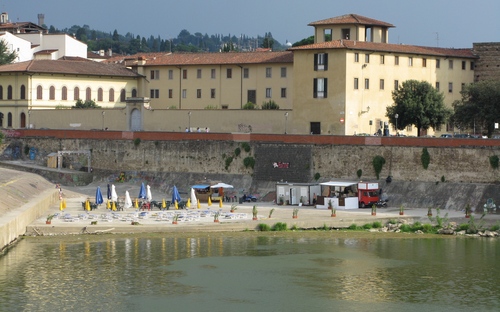 Ferragosto ai tempi della crisi, a Firenze in 170mila lo trascorreranno in città