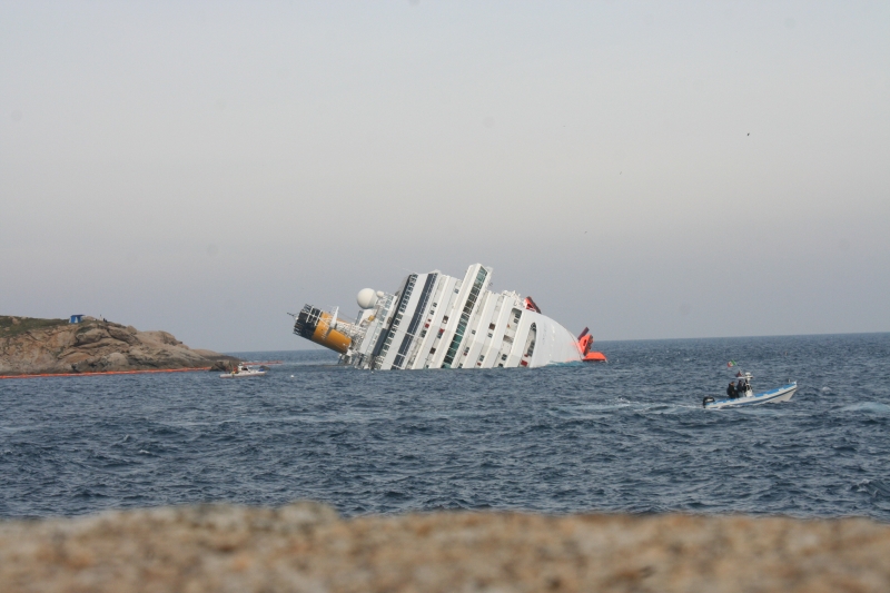 «Urge verifica su tempi rimozione Concordia». Il sindaco Ortelli scrive al prefetto Gabrielli e al presidente dell’Osservatorio Sargentini