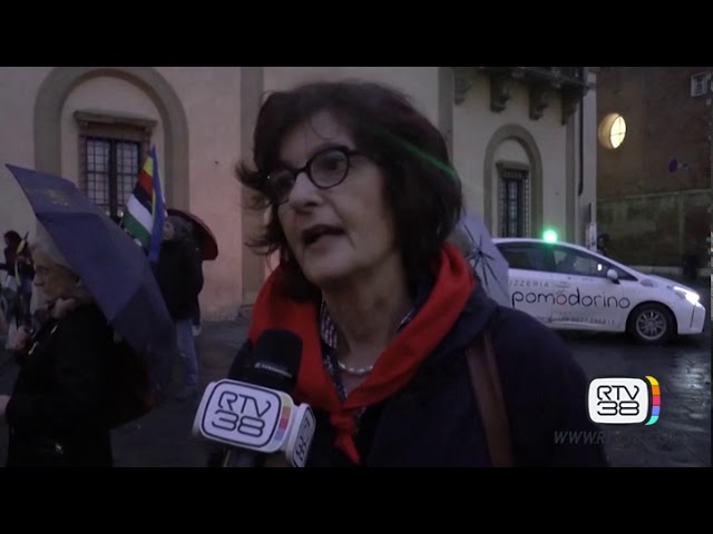 Presidio antifascista a Siena, in 200 scendono in piazza