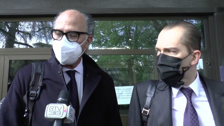 Ruby Ter, altro rinvio per il Cav. «Tribunale ha riconosciuto impedimento assoluto a comparire»