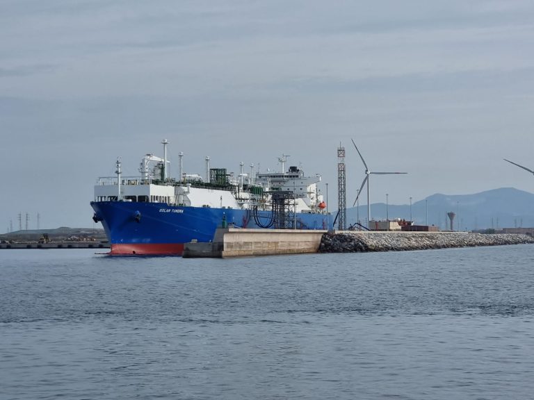 La Liguria si schiera contro il trasferimento del rigassificatore da Piombino