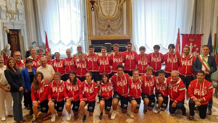 Pisa è pronta per la regata delle Repubbliche Marinare. Presentato l’equipaggio che vogherà a Genova