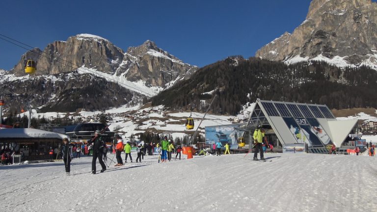 Turismo invernale in leggero calo: tiene la montagna, ma mancano gli stranieri