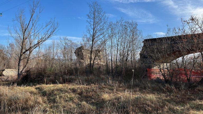 Il ponte Nove Luci in Val d’Orcia sarà ricostruito. Giani: Per inaugurazione mi tufferò in acqua